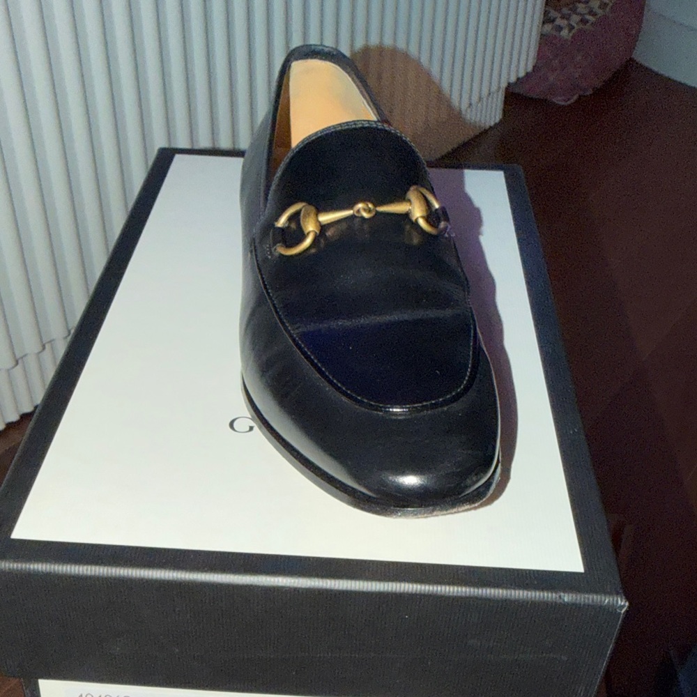 Authentic Women’s Gucci black Loafer with Gold Detail